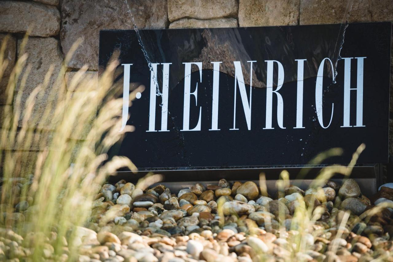 德意志克罗伊茨Weingut Silvia Heinrich住宿加早餐旅馆 外观 照片